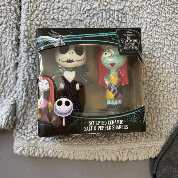 Disney Nightmare Before Christmas Fuzzy Sleepwear SMALL Sock & Shaker Bundle - Picture 4 of 7